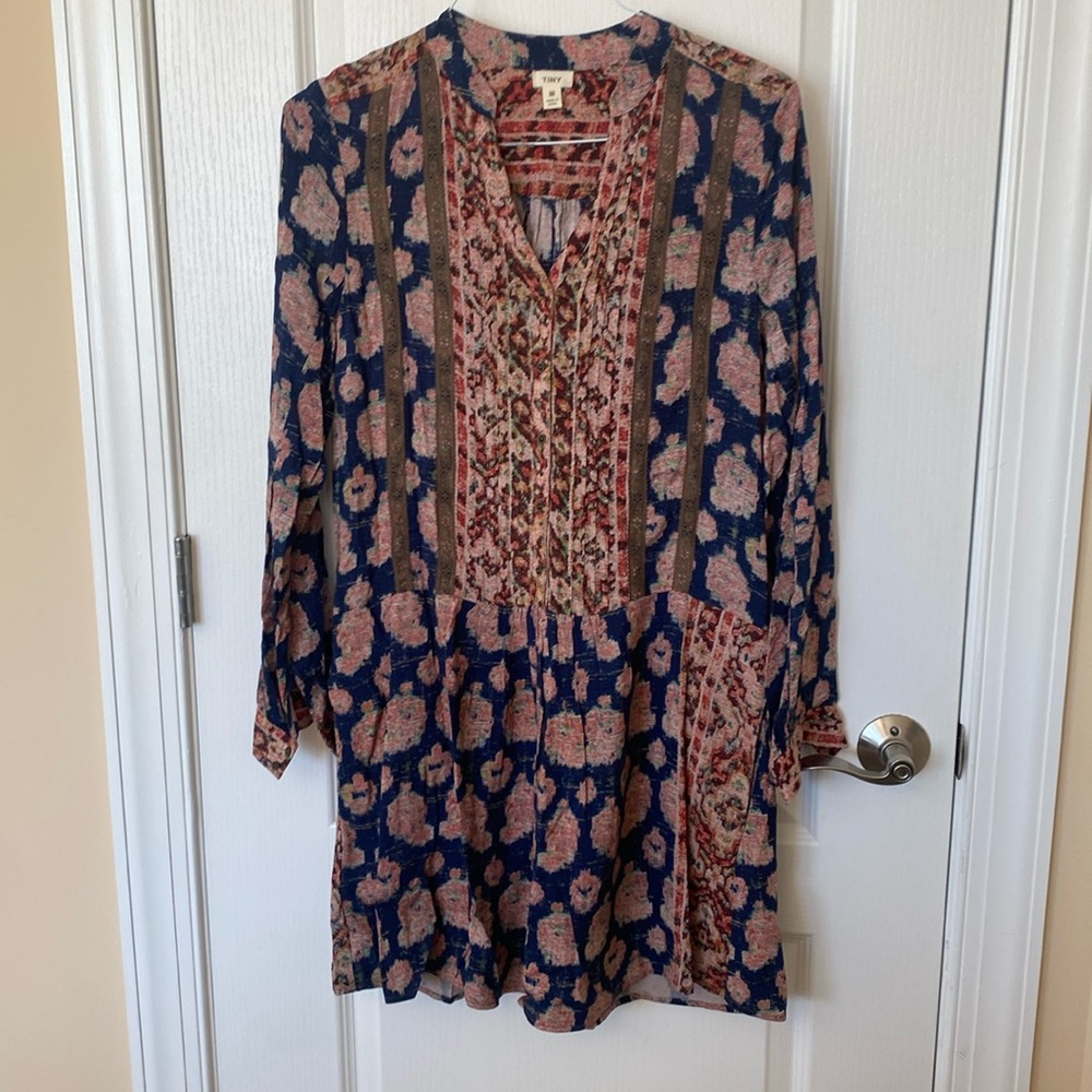 Midi tiny dress size M 100% rayon lace details